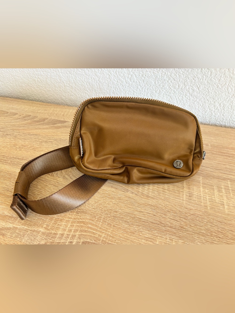 lululemon athletica Tan/Brown Zip Belt Bag